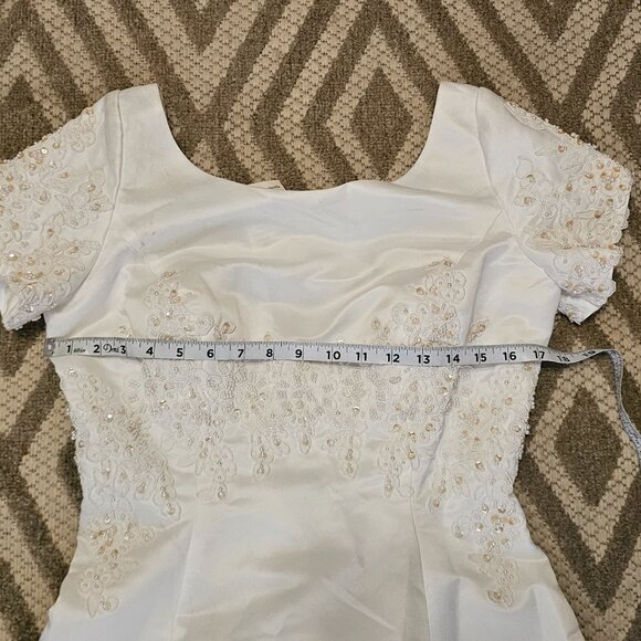 Amour Collection White Embordered Wedding Dress 14 - Picture 9 of 9